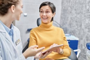 What Does a Chipped Tooth Feel Like consult