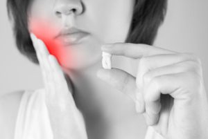 Front Tooth Pain Under Nose pain