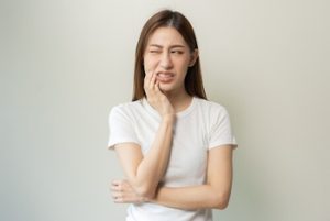 White Stuff in Wisdom Tooth Hole symptoms